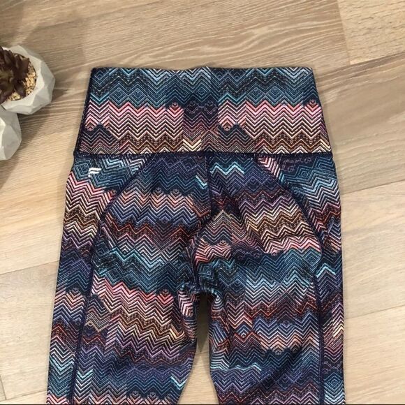 Fabletics High-WaistedâPowerHoldâ7/8âCropsâXS - Picture 4 of 6